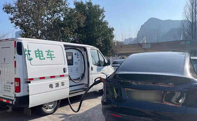 长顺汽车搭电