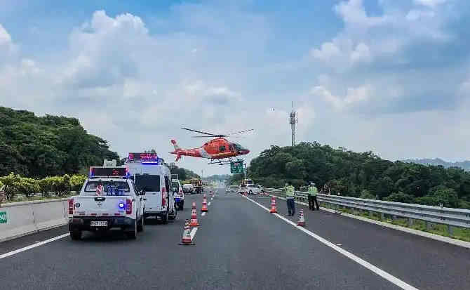 长顺高速公路汽车救援案例